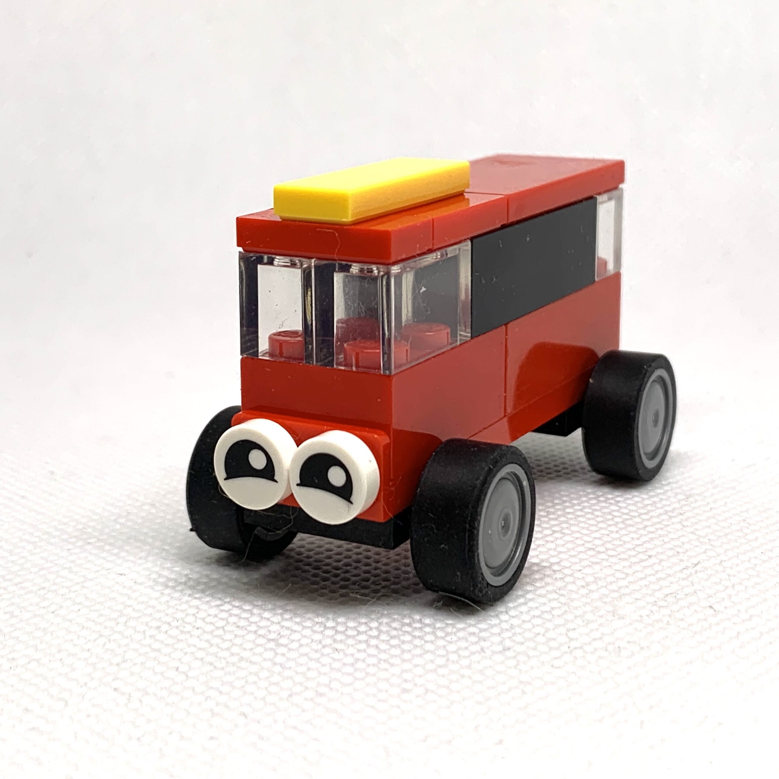 レゴで作った赤い観光バス